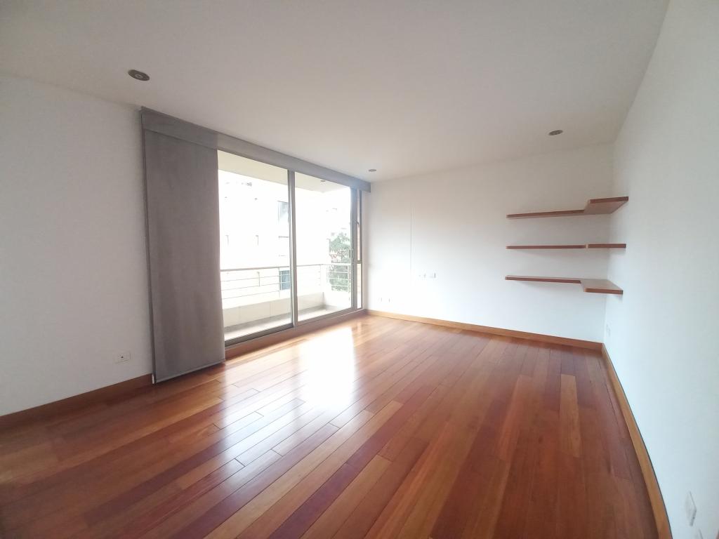 Apartamento de 3 alcobas en arriendo en Chico, Bogotá, 182 m² · foto 12 de 24