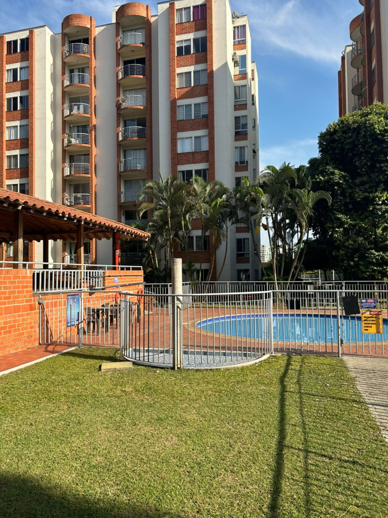 Apartamento En Arriendo - Valle Del Lili, Cali