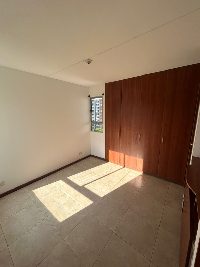 Apartamento En Arriendo - Valle Del Lili, Cali