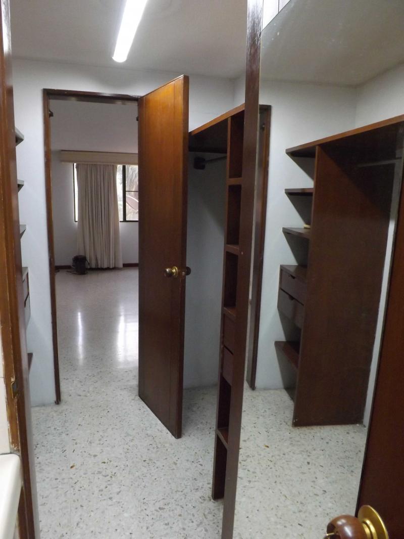 Apartamento En Venta - Bellavista, Cali