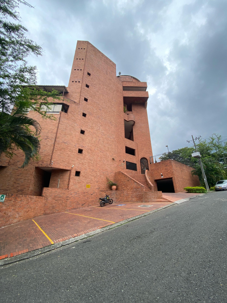 Apartamento En Venta - Bellavista, Cali