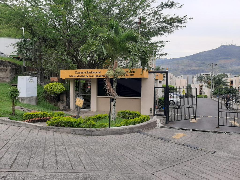 Apartamento En Venta - Aguacatal, Cali