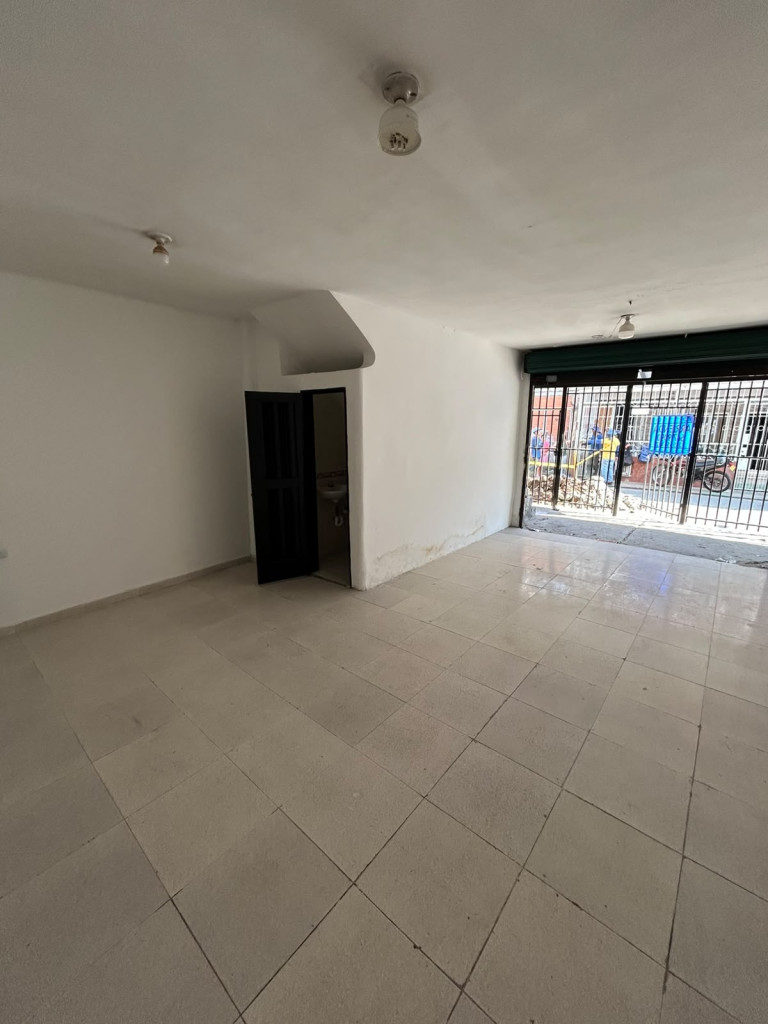 Local En Arriendo - El Diamante, Cali