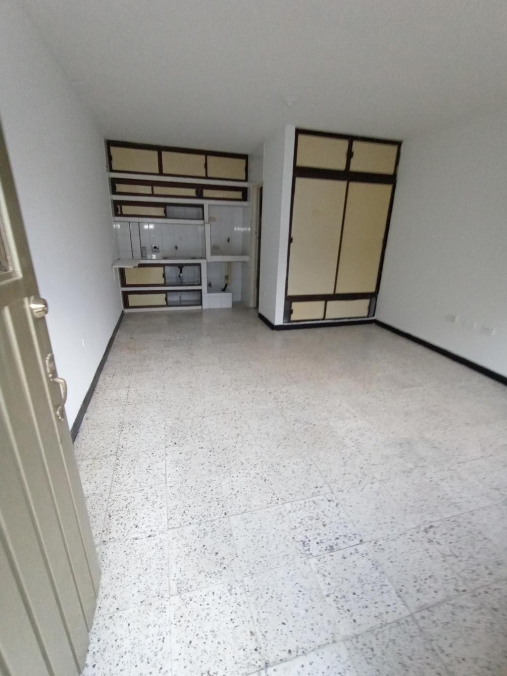 Apartaestudio En Arriendo - Cristóbal Colón, Cali