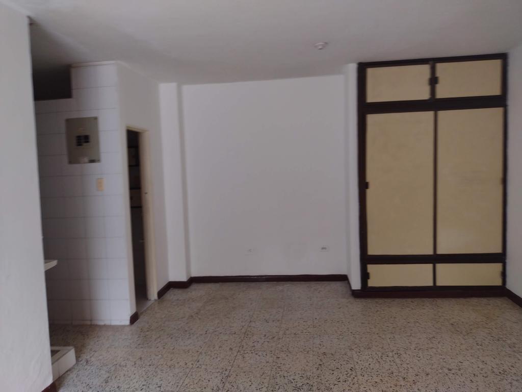 Apartaestudio En Arriendo - Cristóbal Colón, Cali