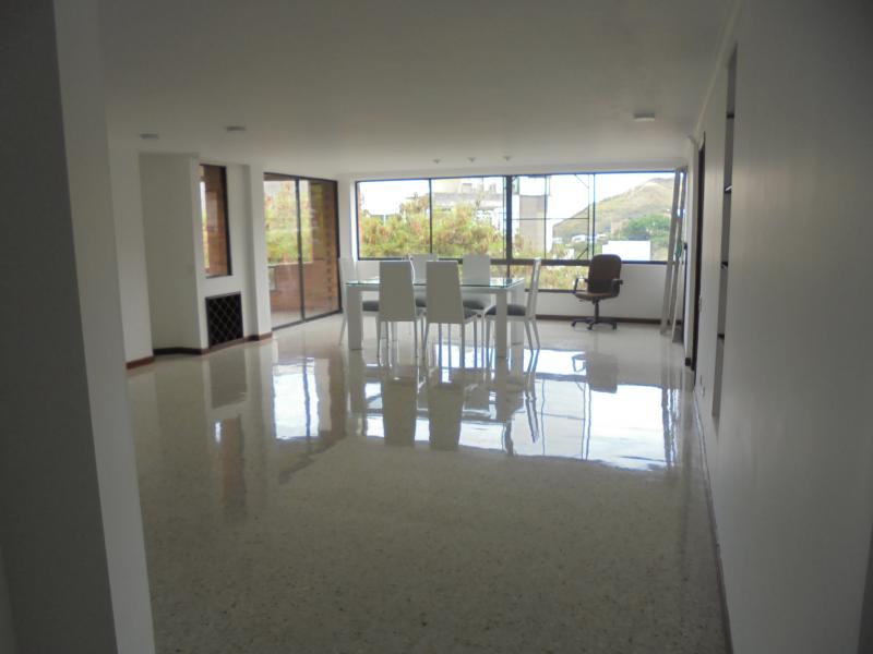 Apartamento En Venta - Bellavista, Cali
