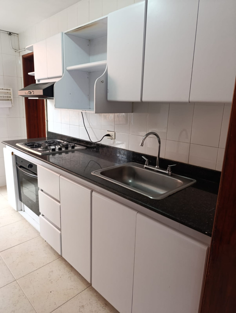 Apartamento En Arriendo - Ciudad Jardín, Cali