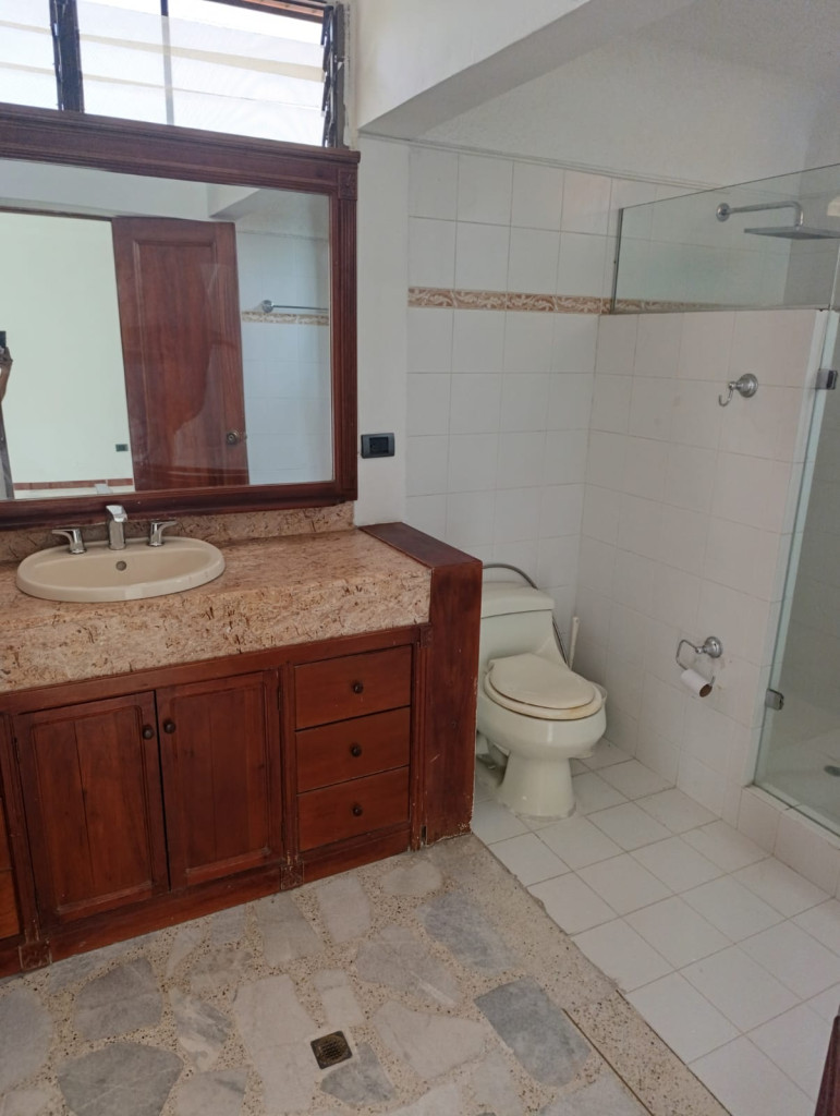 Apartamento En Arriendo - Ciudad Jardín, Cali