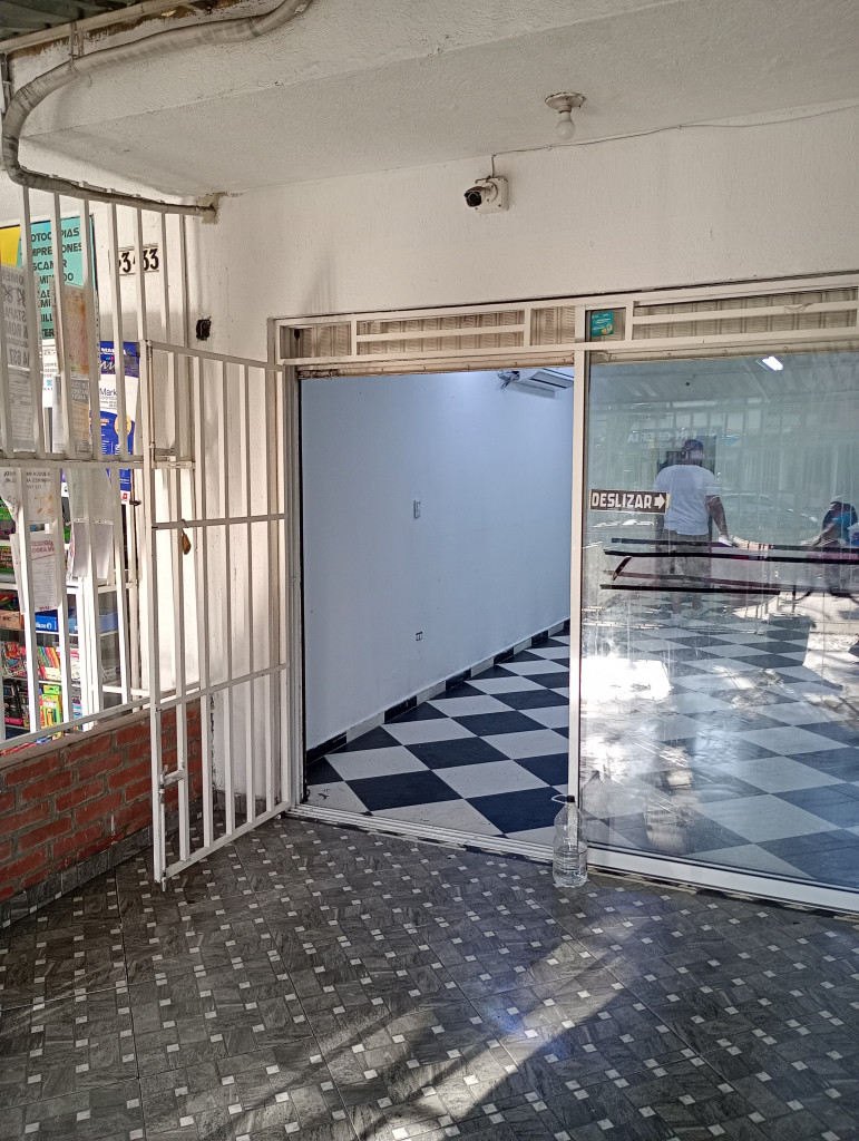 Local En Arriendo - Villa Del Sur, Cali