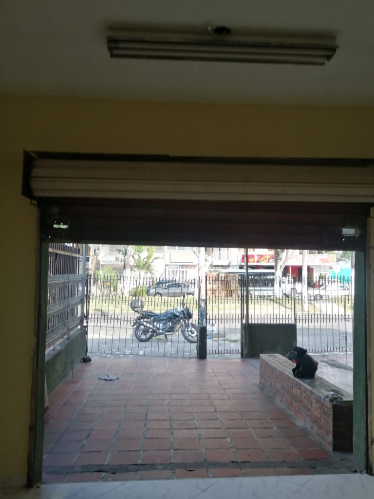 Local En Arriendo - Villa Del Sur, Cali