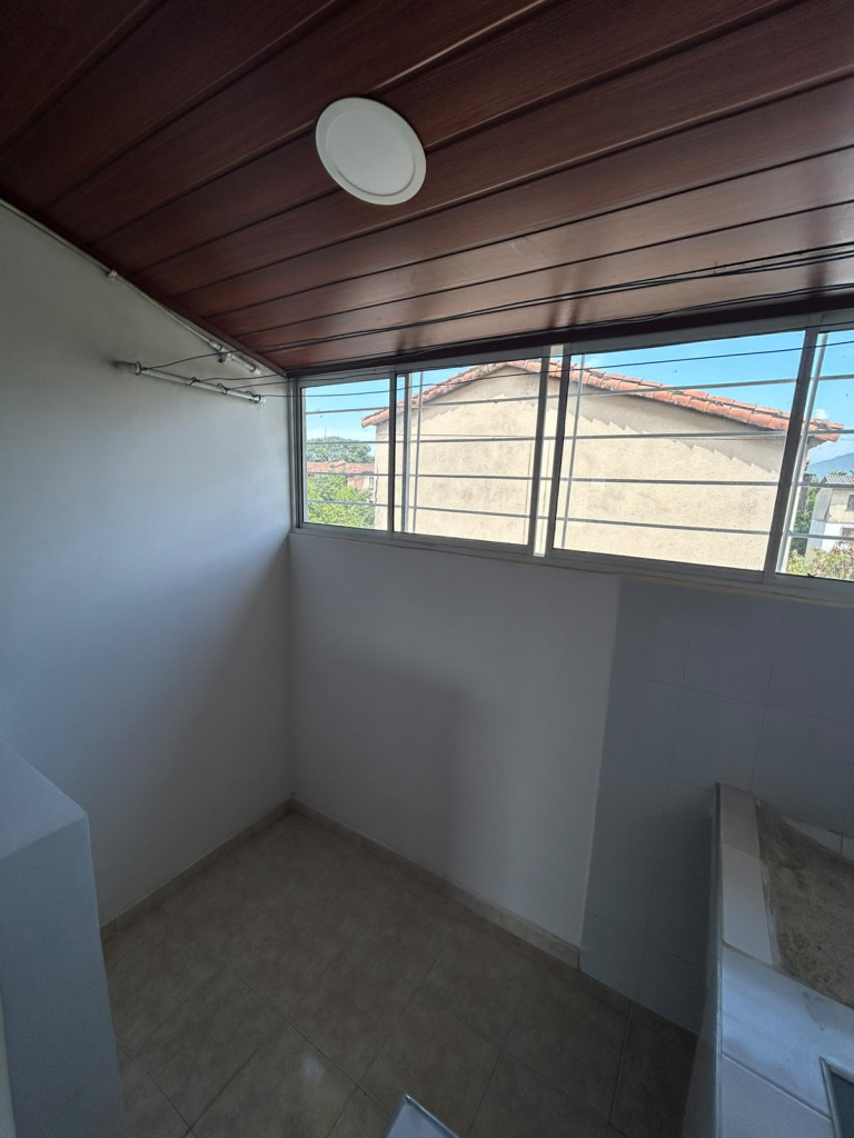 Apartamento En Arriendo - Alcazares, Cali
