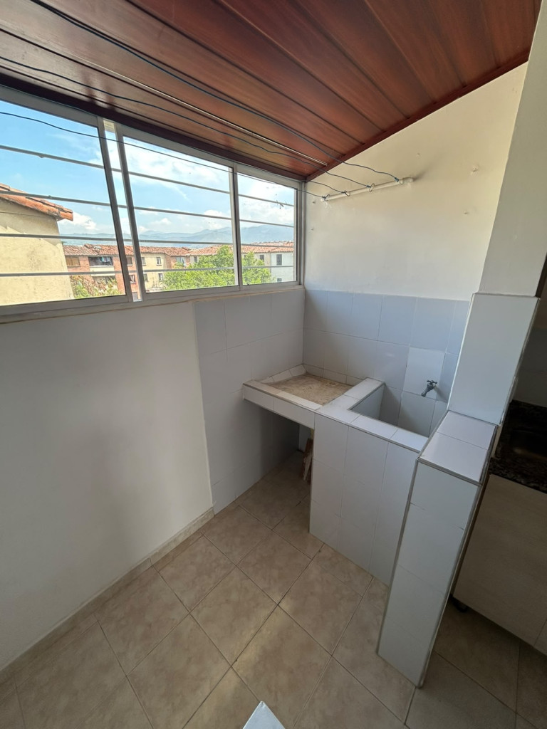 Apartamento En Arriendo - Alcazares, Cali