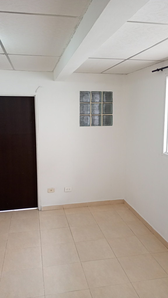 Apartaestudio En Arriendo - La Esmeralda, Cali