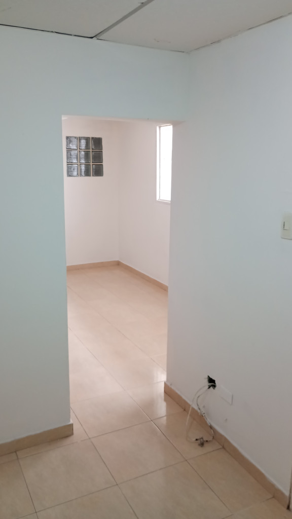Apartaestudio En Arriendo - La Esmeralda, Cali