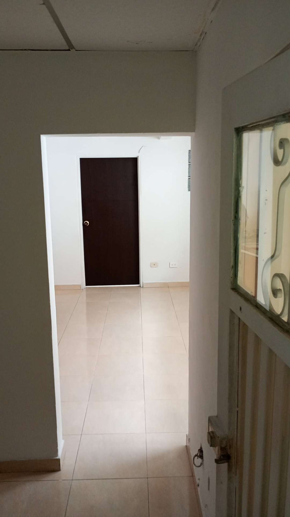 Apartaestudio En Arriendo - La Esmeralda, Cali