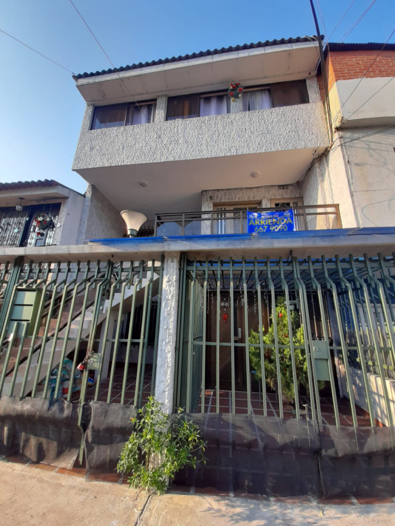 Apartaestudio En Arriendo - La Esmeralda, Cali