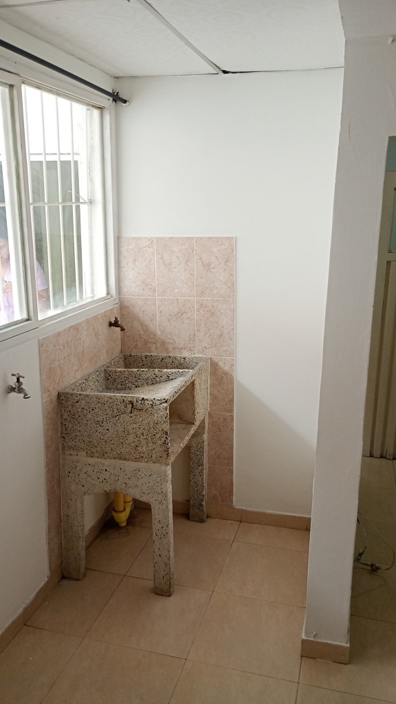 Apartaestudio En Arriendo - La Esmeralda, Cali