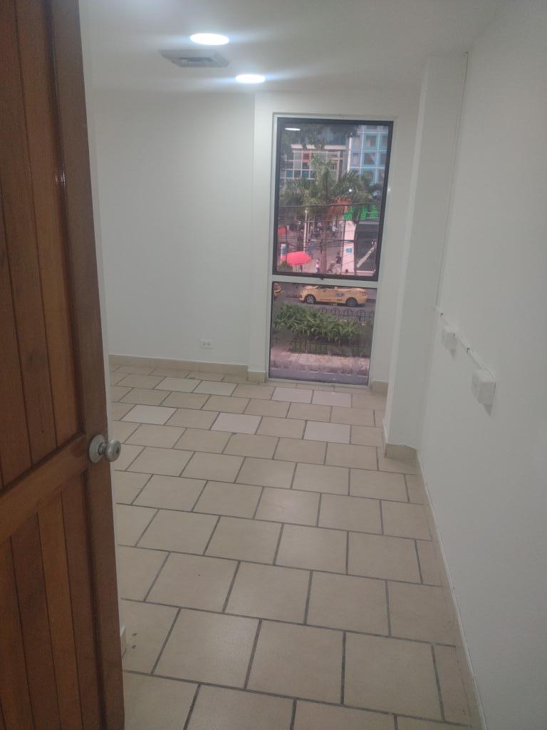 Oficina En Arriendo - Urbanización Tequendama, Cali