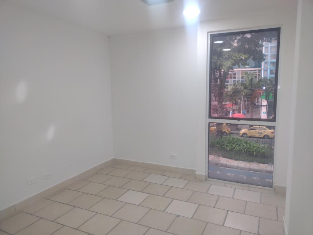 Oficina En Arriendo - Urbanización Tequendama, Cali