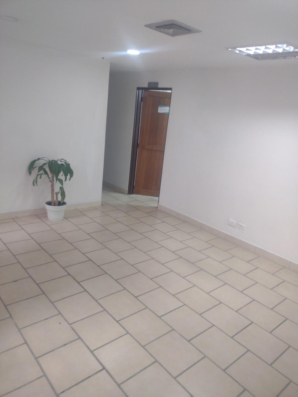 Oficina En Arriendo - Urbanización Tequendama, Cali