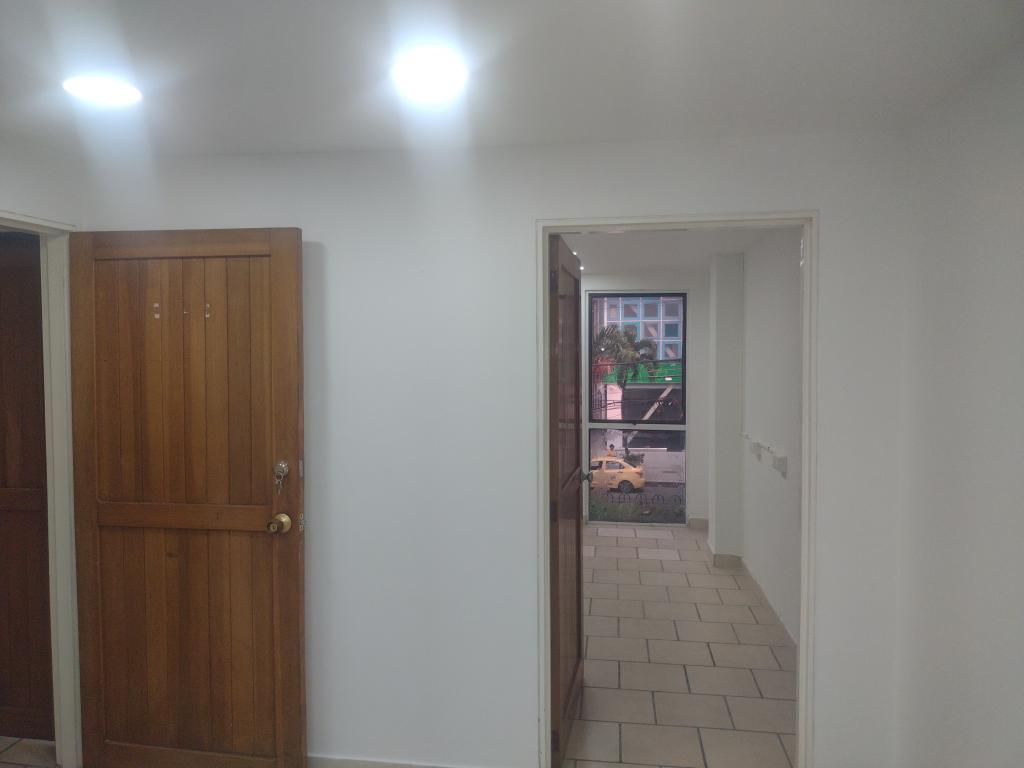 Oficina En Arriendo - Urbanización Tequendama, Cali