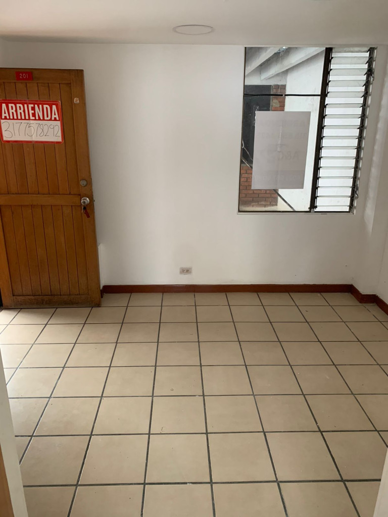 Consultorio En Arriendo - Urbanización Tequendama, Cali