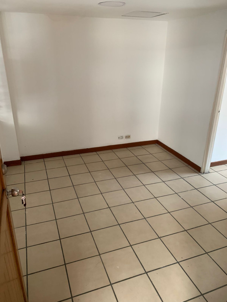 Consultorio En Arriendo - Urbanización Tequendama, Cali