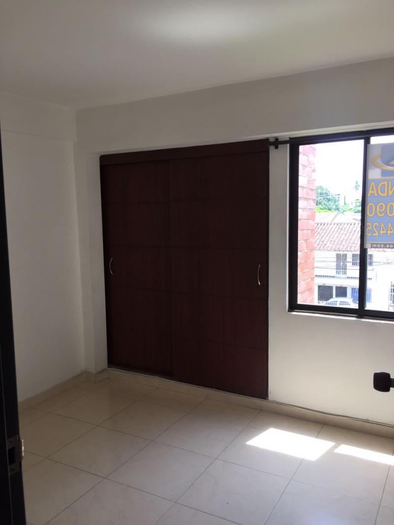 Apartamento En Arriendo - El Refugio, Cali