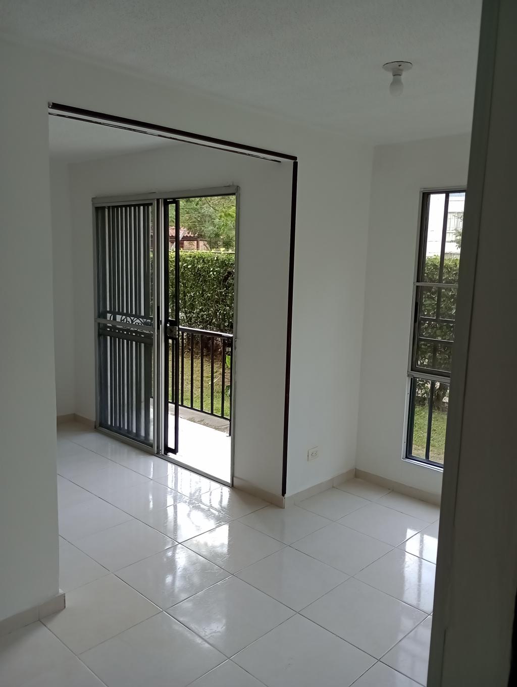 Apartamento En Arriendo - Brisas De Los Alamos, Cali