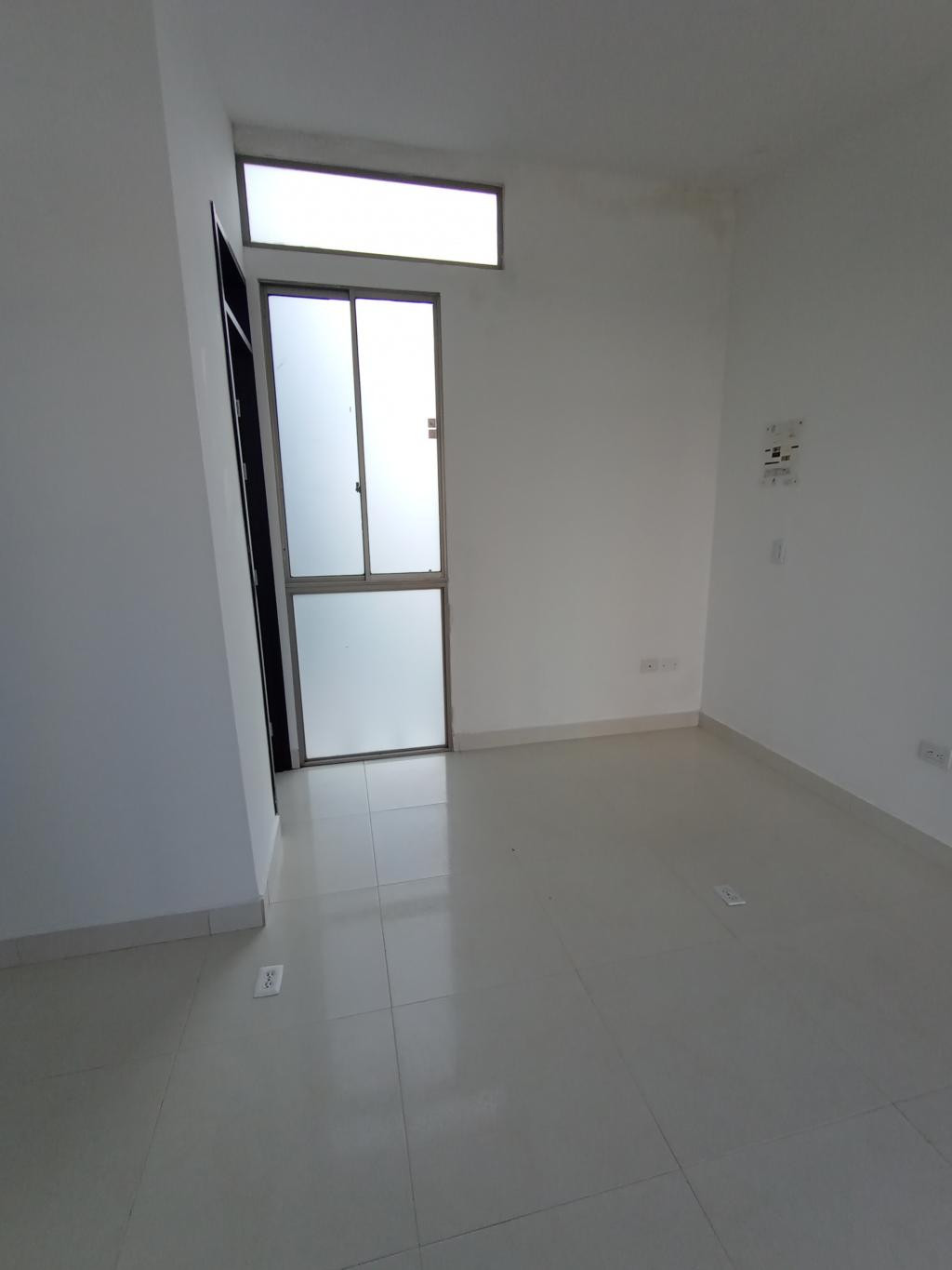 Local En Arriendo - Parque De La Castilla, Jamundí