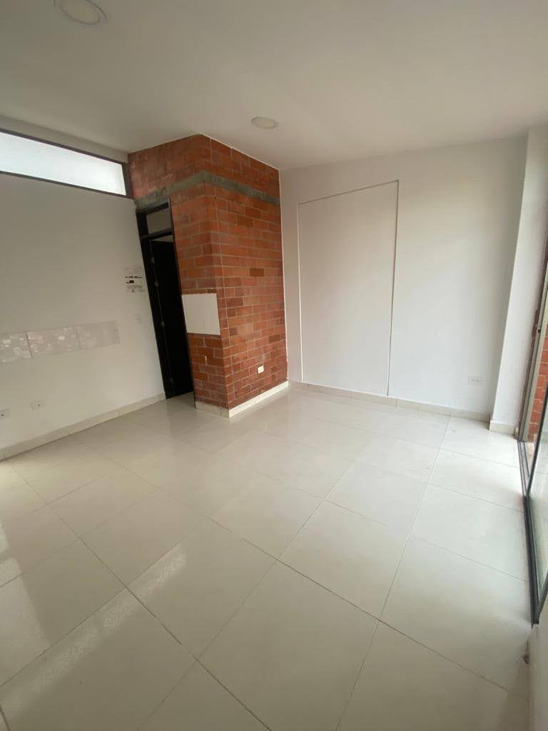 Local En Arriendo - Torres Parques De Castilla, Jamundí