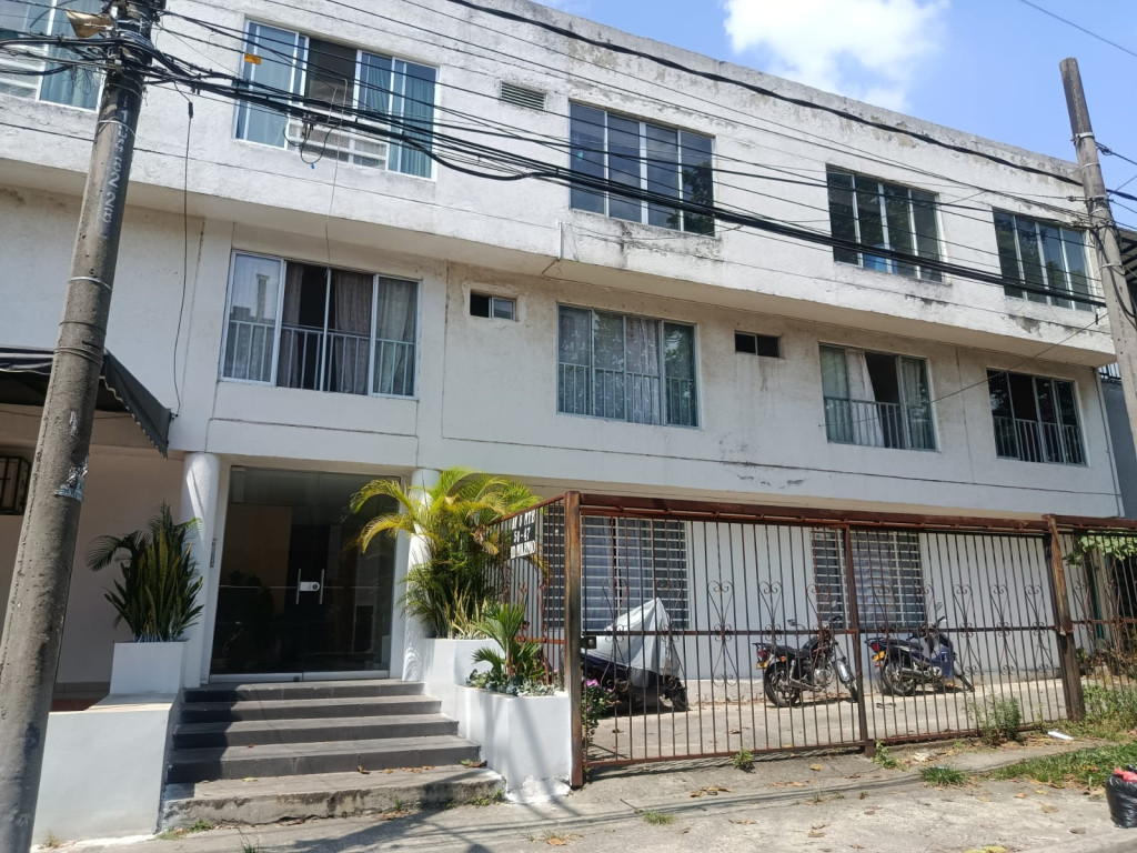 Apartamento En Arriendo - El Bosque, Cali