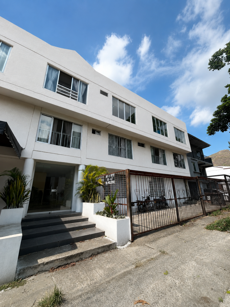 Apartamento En Arriendo - El Bosque, Cali