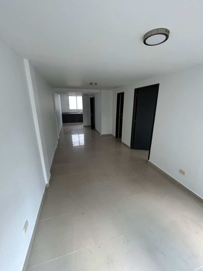 Apartamento En Arriendo - El Bosque, Cali