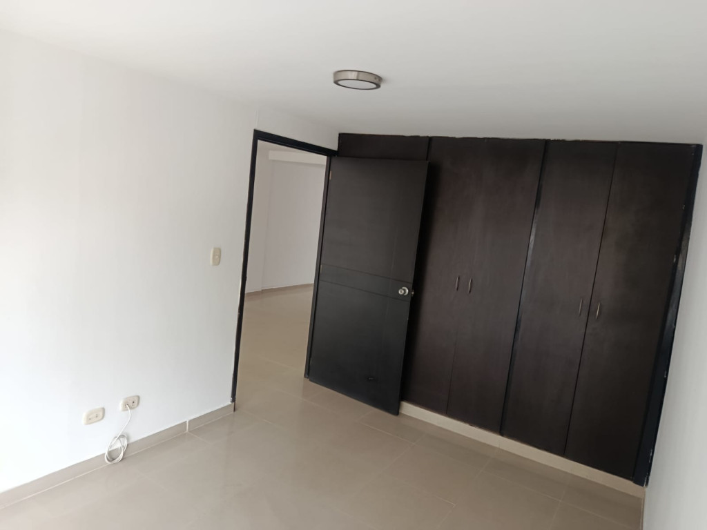 Apartamento En Arriendo - El Bosque, Cali
