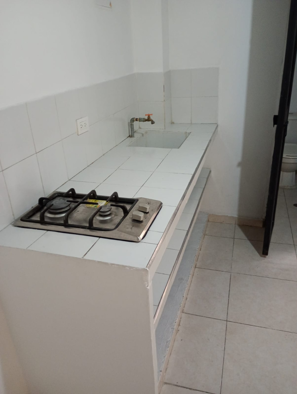 Apartaestudio En Arriendo - Ciudad Modelo, Cali
