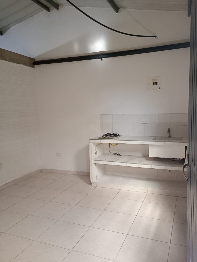 Apartaestudio En Arriendo - Ciudad Modelo, Cali