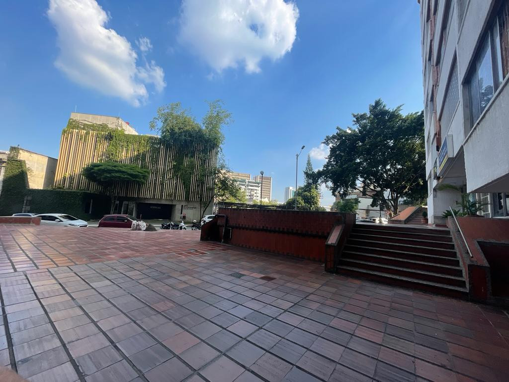 Local En Arriendo - Granada, Cali