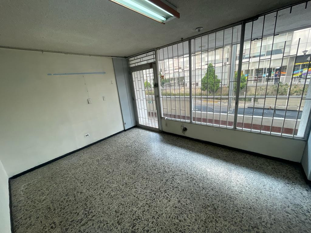 Local En Arriendo - Granada, Cali