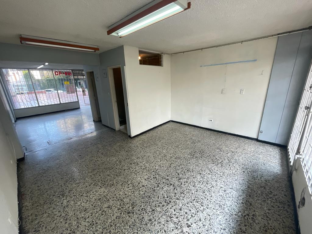 Local En Arriendo - Granada, Cali
