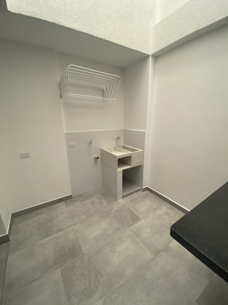 Apartaestudio En Arriendo - Limonar, Cali