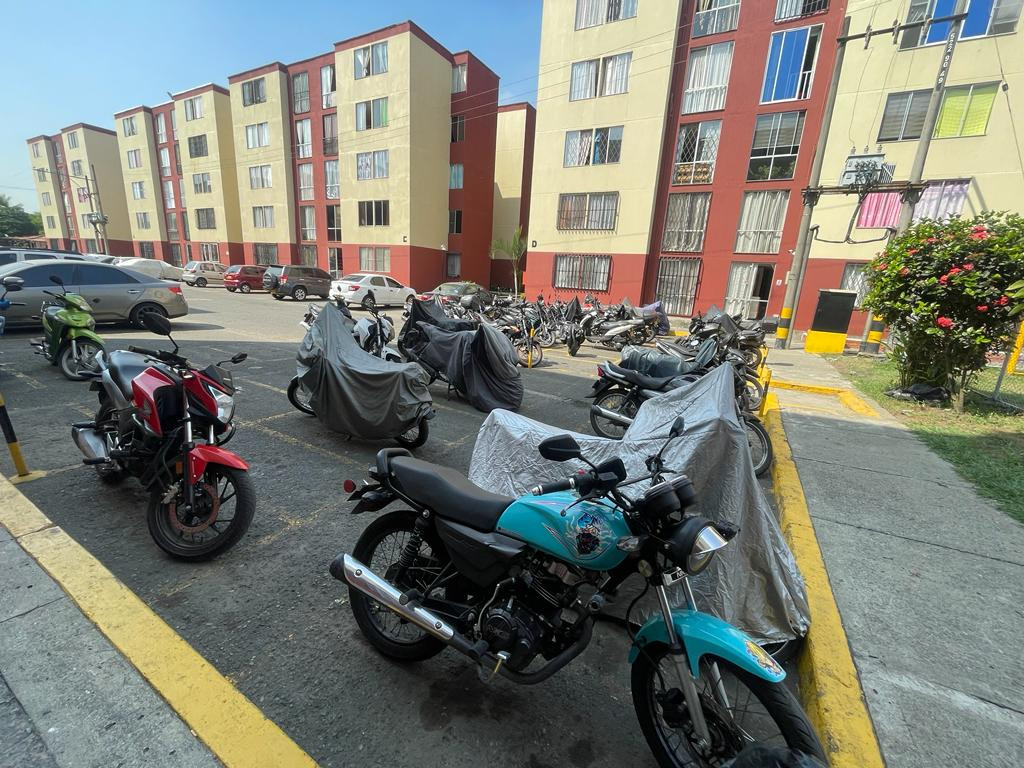 Apartamento En Venta - Brisas De Los Alamos, Cali