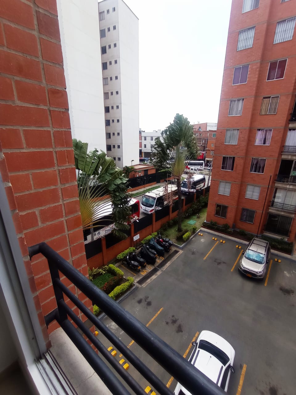 Apartamento En Arriendo - Prados Del Norte, Cali