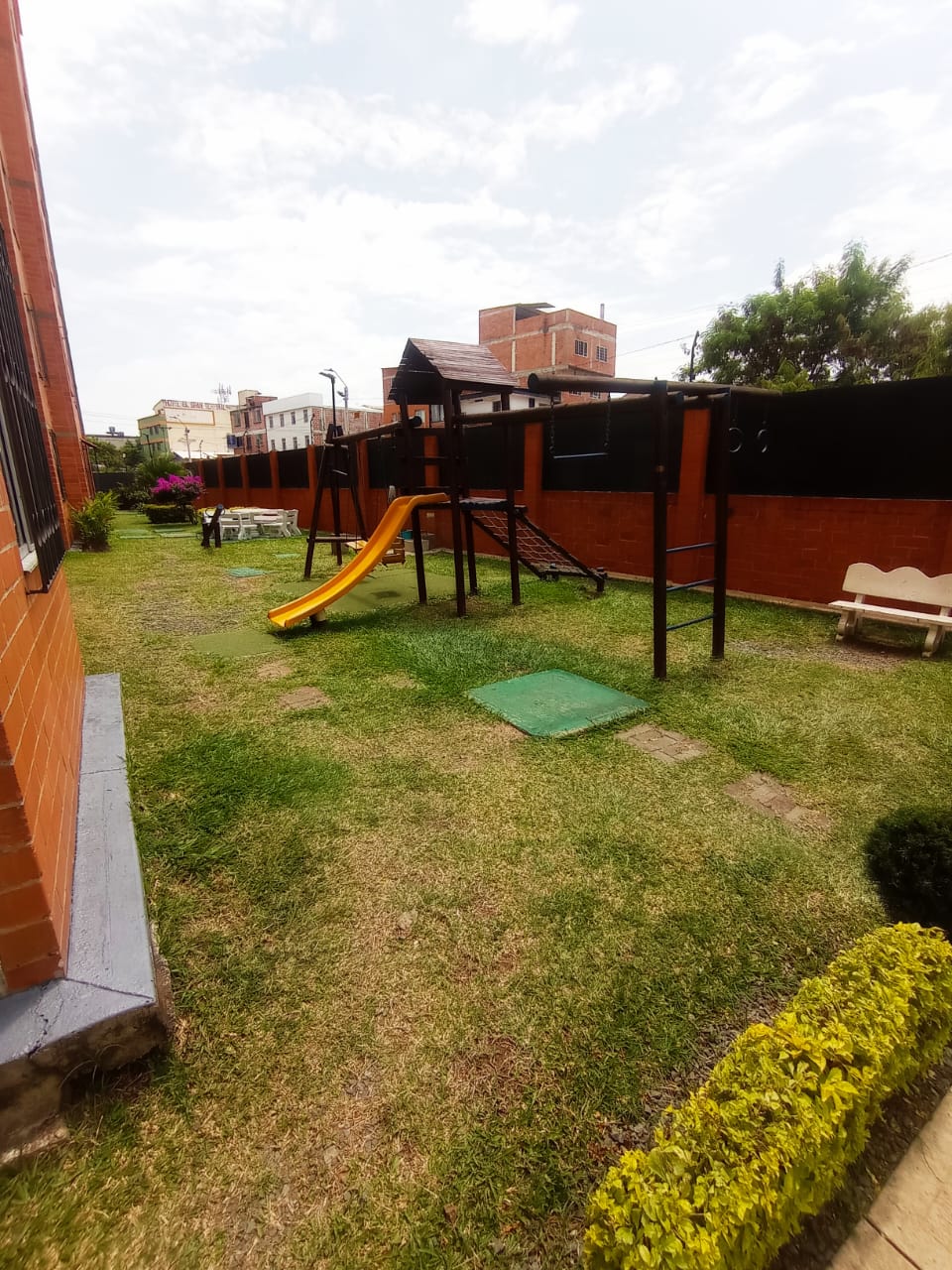 Apartamento En Arriendo - Prados Del Norte, Cali