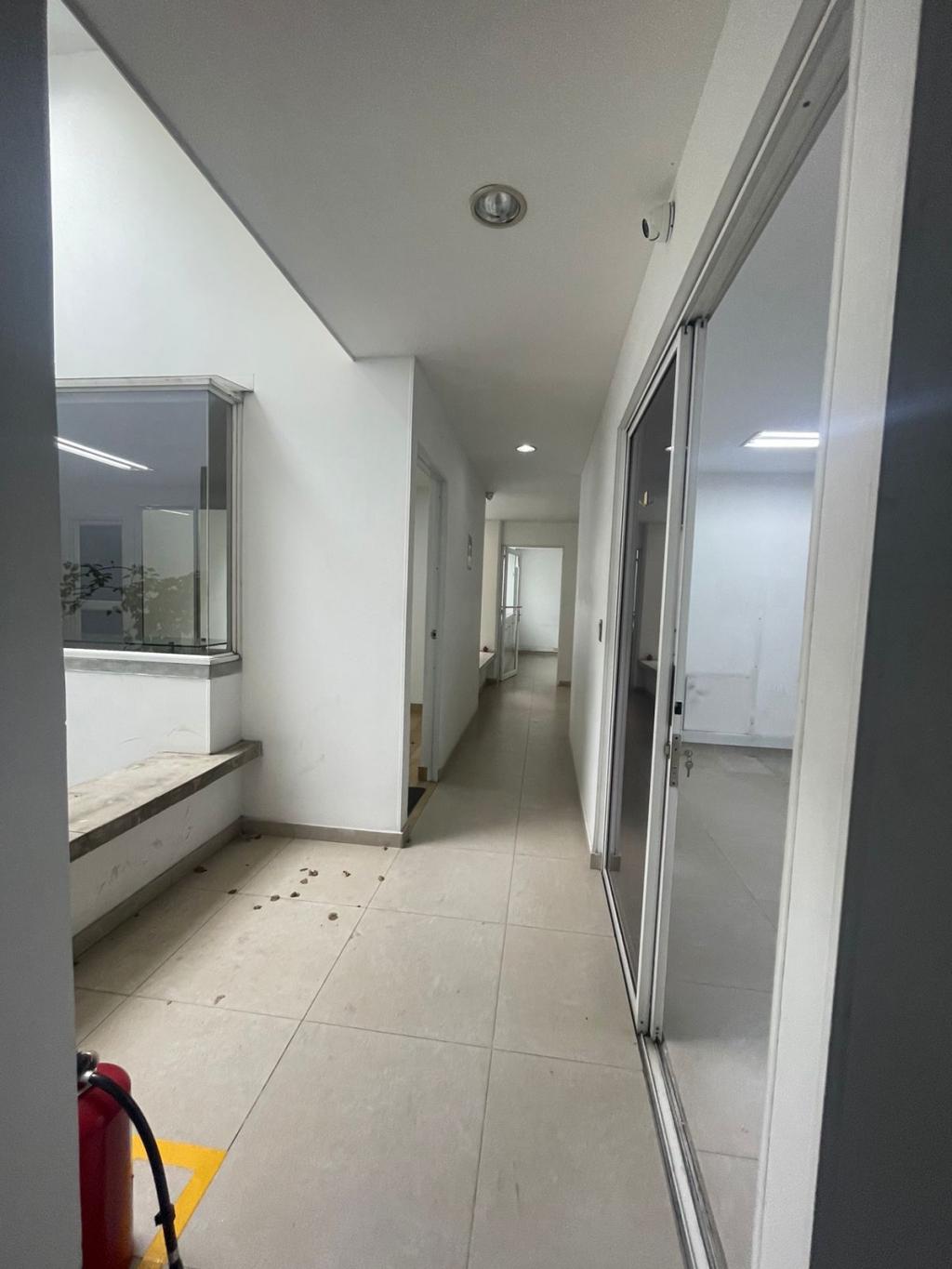 Oficina En Arriendo - Limonar, Cali