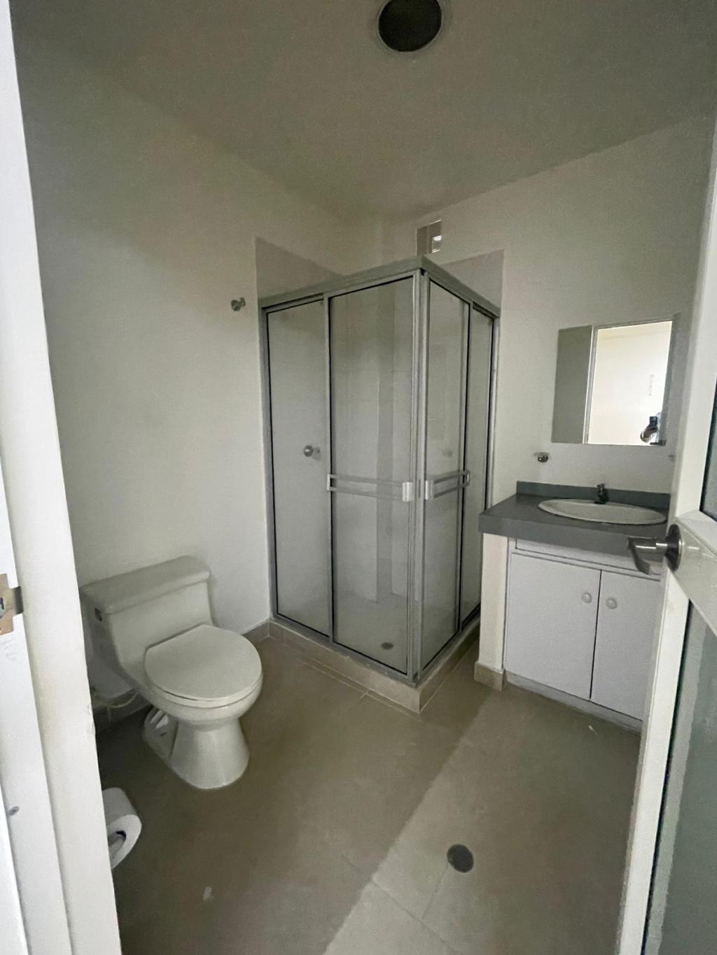 Oficina En Arriendo - Limonar, Cali