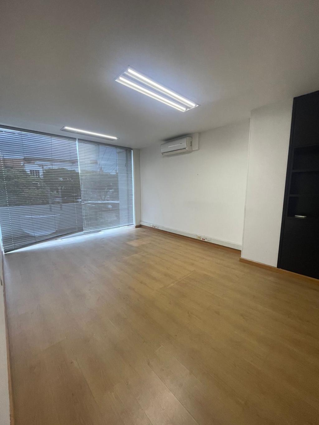 Oficina En Arriendo - Limonar, Cali