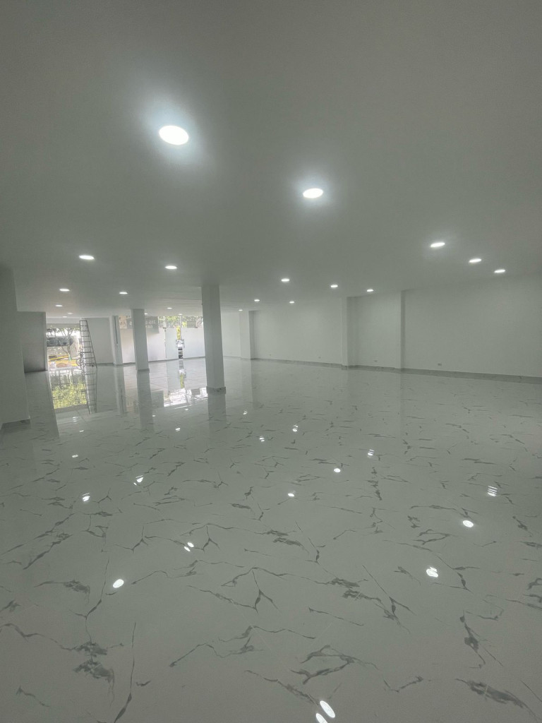 Local En Arriendo - Limonar, Cali