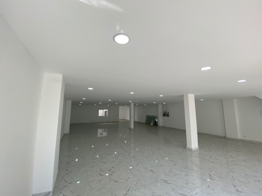 Local En Arriendo - Limonar, Cali