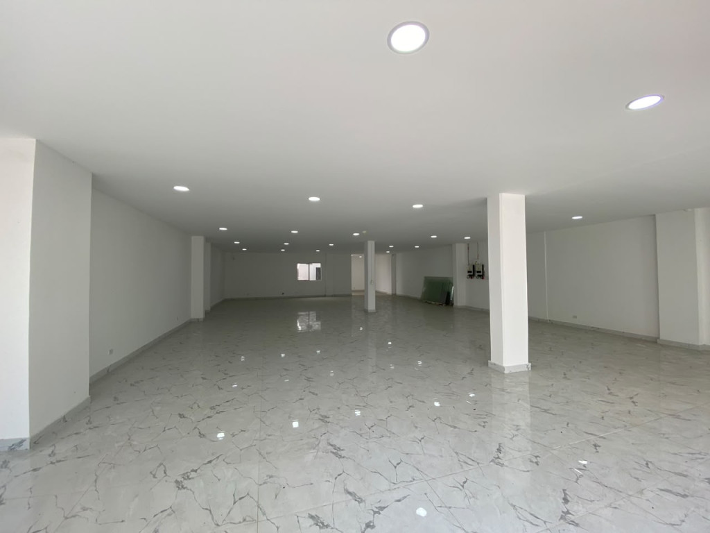 Local En Arriendo - Limonar, Cali